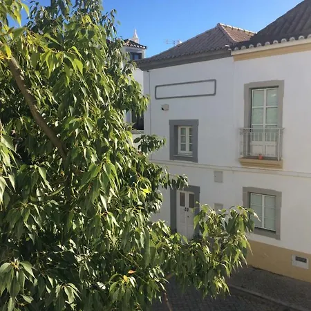 La Petite De La Canopee